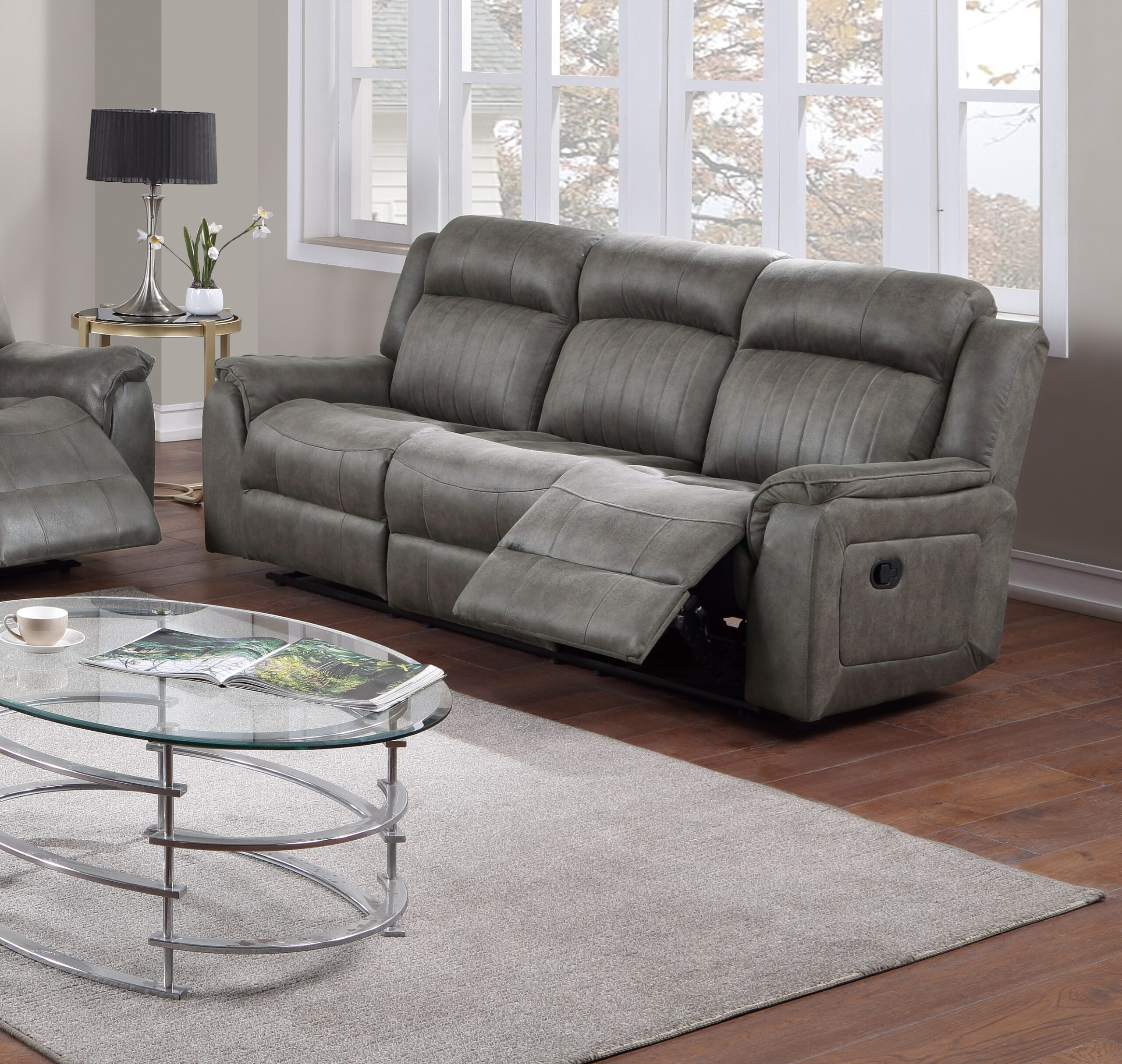 F8746 Manual Reclining Sofa