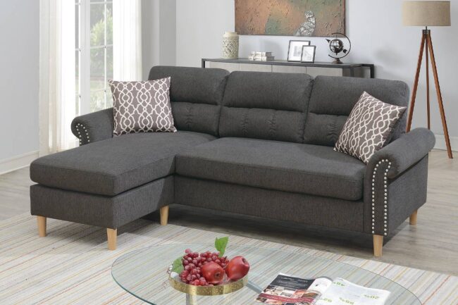 F6447<DIV> Reversible Sectional Set W/ 2 Accent Pillows