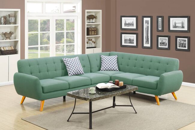 F6963<DIV> 2-Piece Sectional Set W/ 2 Accent Pillows