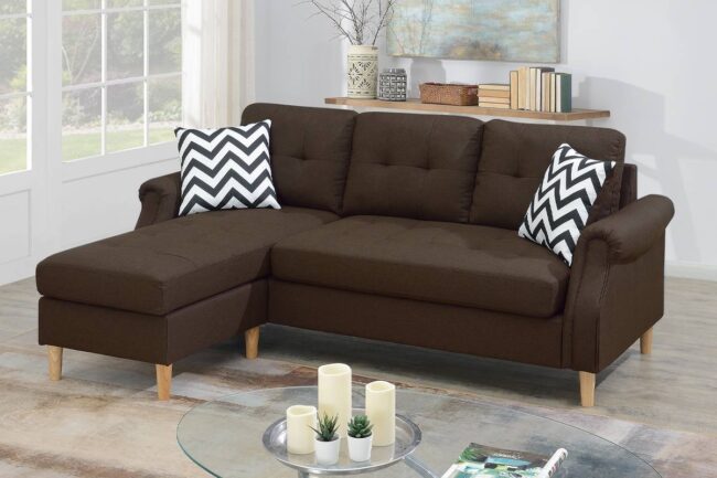 F6457<DIV> Reversible Sectional Set W/ 2 Accent Pillows