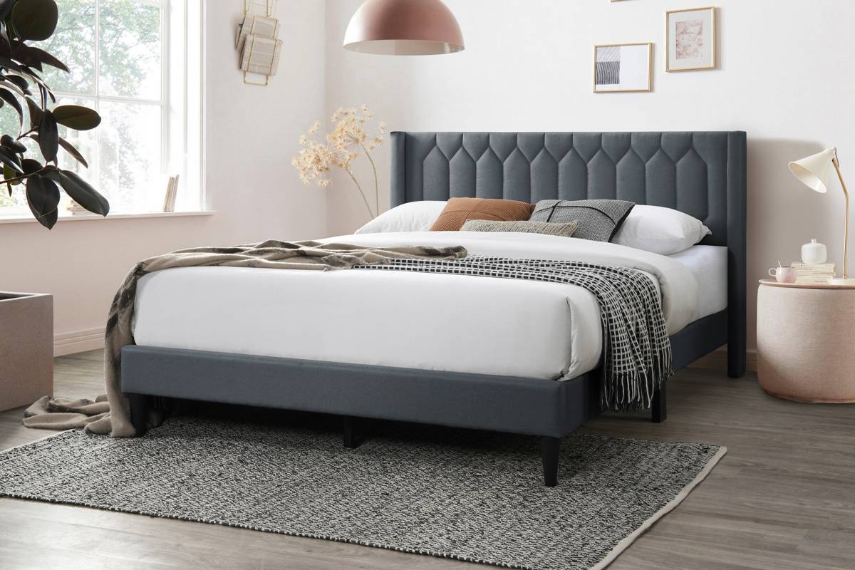 F9652Q Queen Bed